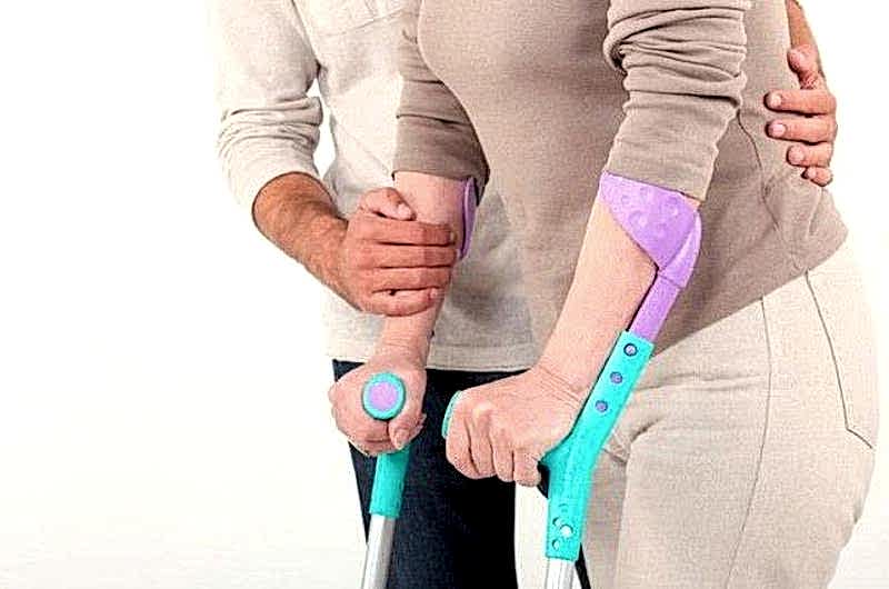 перелом шейки бедра